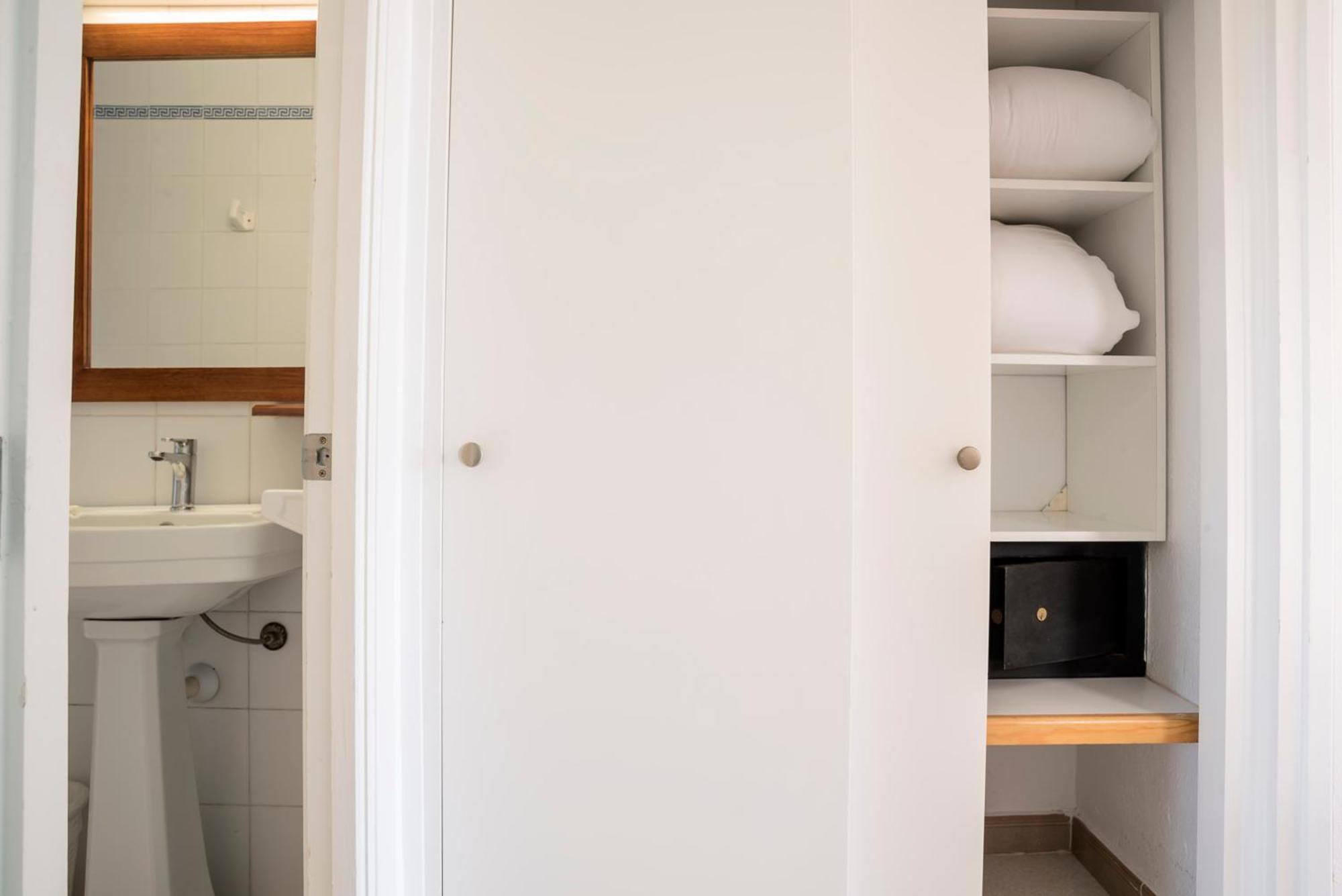 Apartamentos Las Brisas I & II Cala en Bosch Pokoj fotografie