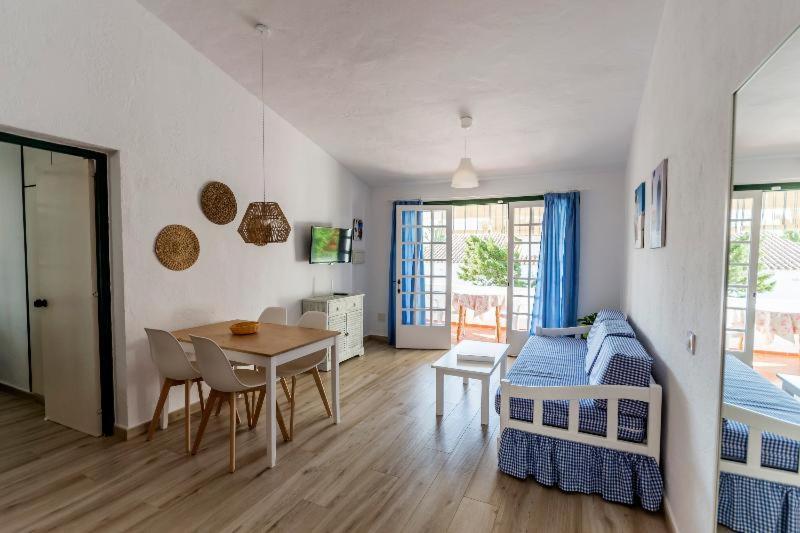 Apartamentos Las Brisas I & II Cala en Bosch Pokoj fotografie