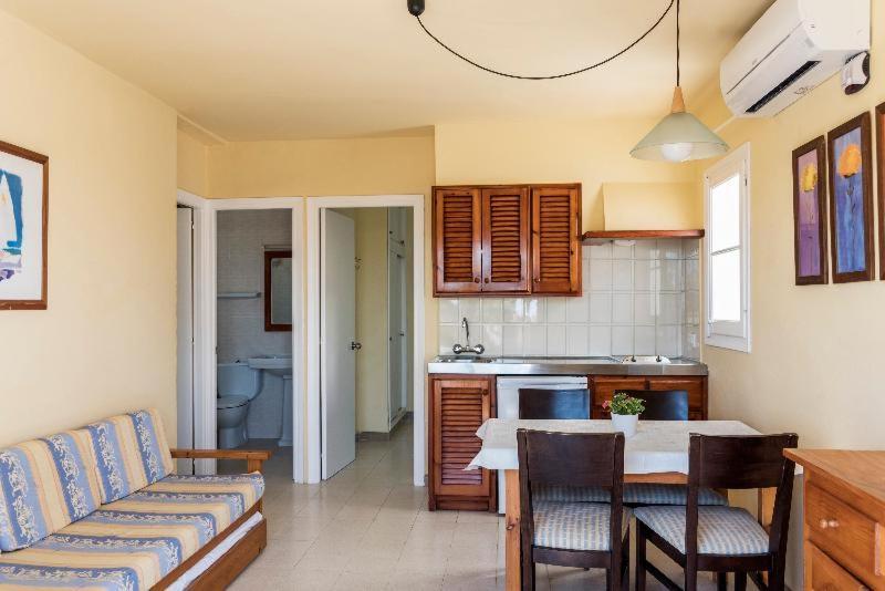 Apartamentos Las Brisas I & II Cala en Bosch Pokoj fotografie